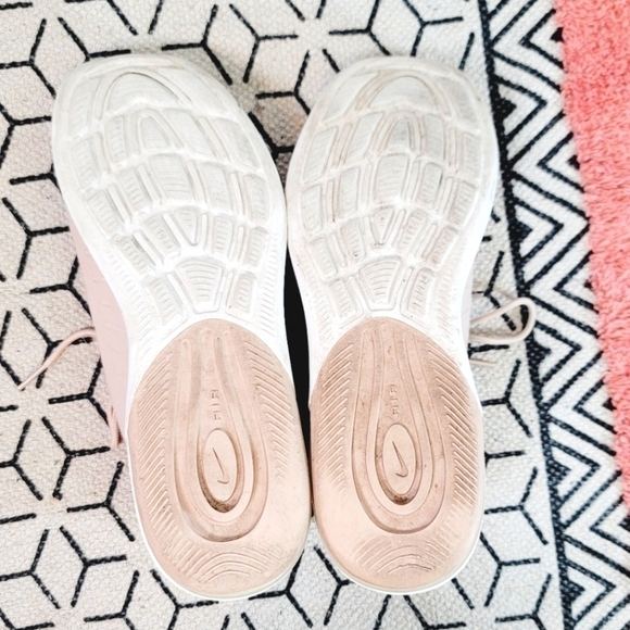 Nike Air Max Axis Blush Pink Running Shoes Sneakers, sz 8.5 - Picture 15 of 15